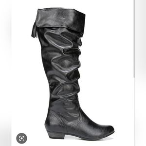 Fergilcious black boots NEW